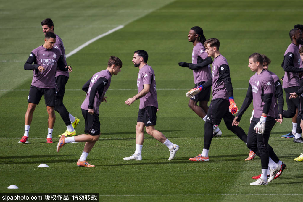 皇马主场战埃尔切!欧冠淘汰曼城后再战西甲,距巴萨仅差4分誓夺榜首